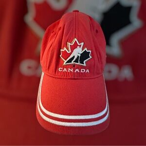 Nike Canada Ice Hockey Maple Leaf Read Adjustable Strapback Hat Cap read below 👇
